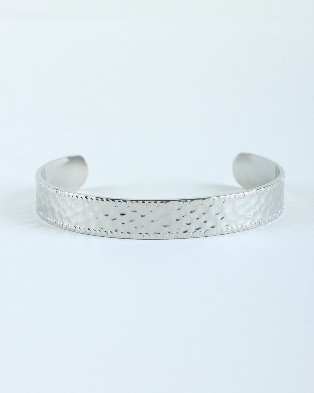 Hammered bangle silver